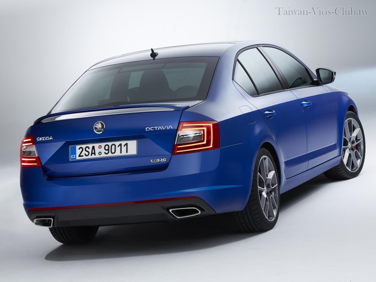 2014-Skoda-Octavia-RS-sedan-rear.jpg