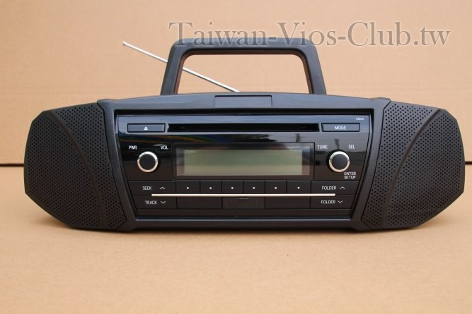 產品支援I-POD/ USB/ AUX IN/ Bluetooth/ CD Player/ FM,AM等(適機型而定)