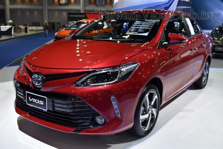 2017-Toyota-Yaris-sedan-Vios-front-quarter-showcased-at-BIMS-2017.jpg